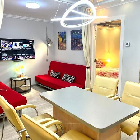 Camp Nou, Europa Fira - Modern Two-Bedroom Apartment With Heating L'Hospitalet de Llobregat Buitenkant foto