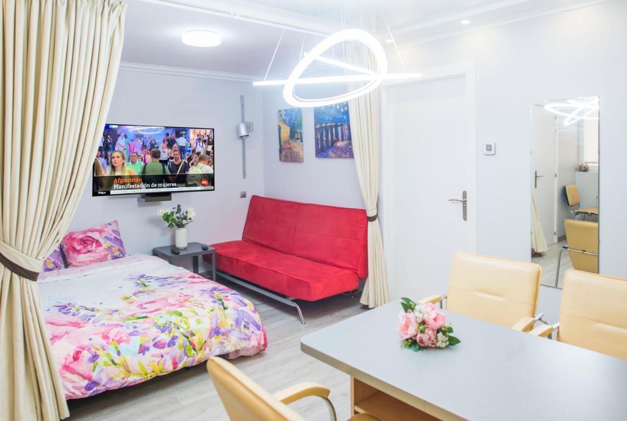 Camp Nou, Europa Fira - Modern Two-Bedroom Apartment With Heating L'Hospitalet de Llobregat Buitenkant foto