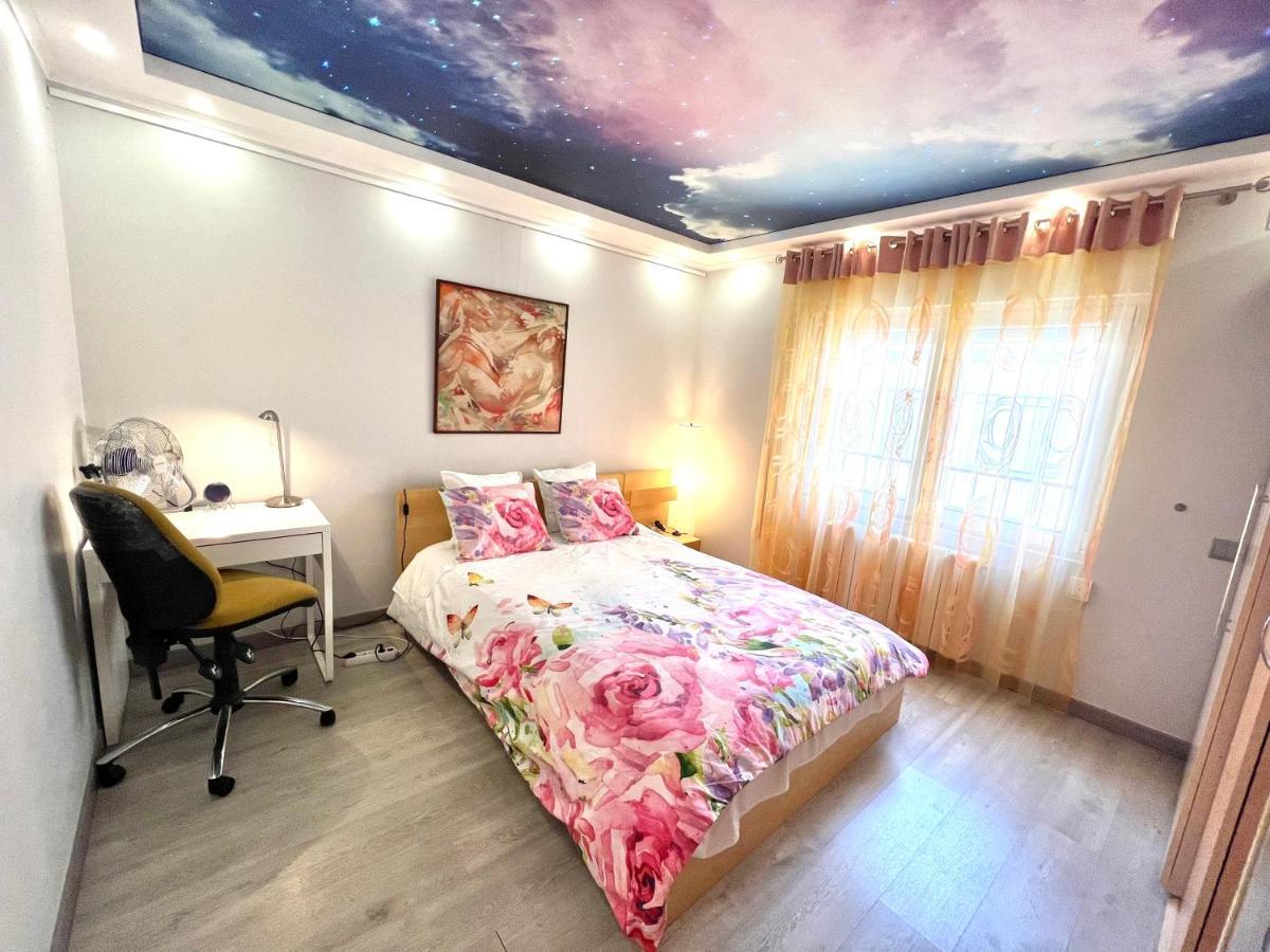 Camp Nou, Europa Fira - Modern Two-Bedroom Apartment With Heating L'Hospitalet de Llobregat Buitenkant foto