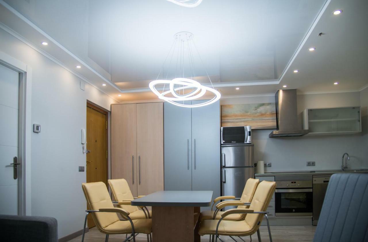 Camp Nou, Europa Fira - Modern Two-Bedroom Apartment With Heating L'Hospitalet de Llobregat Buitenkant foto