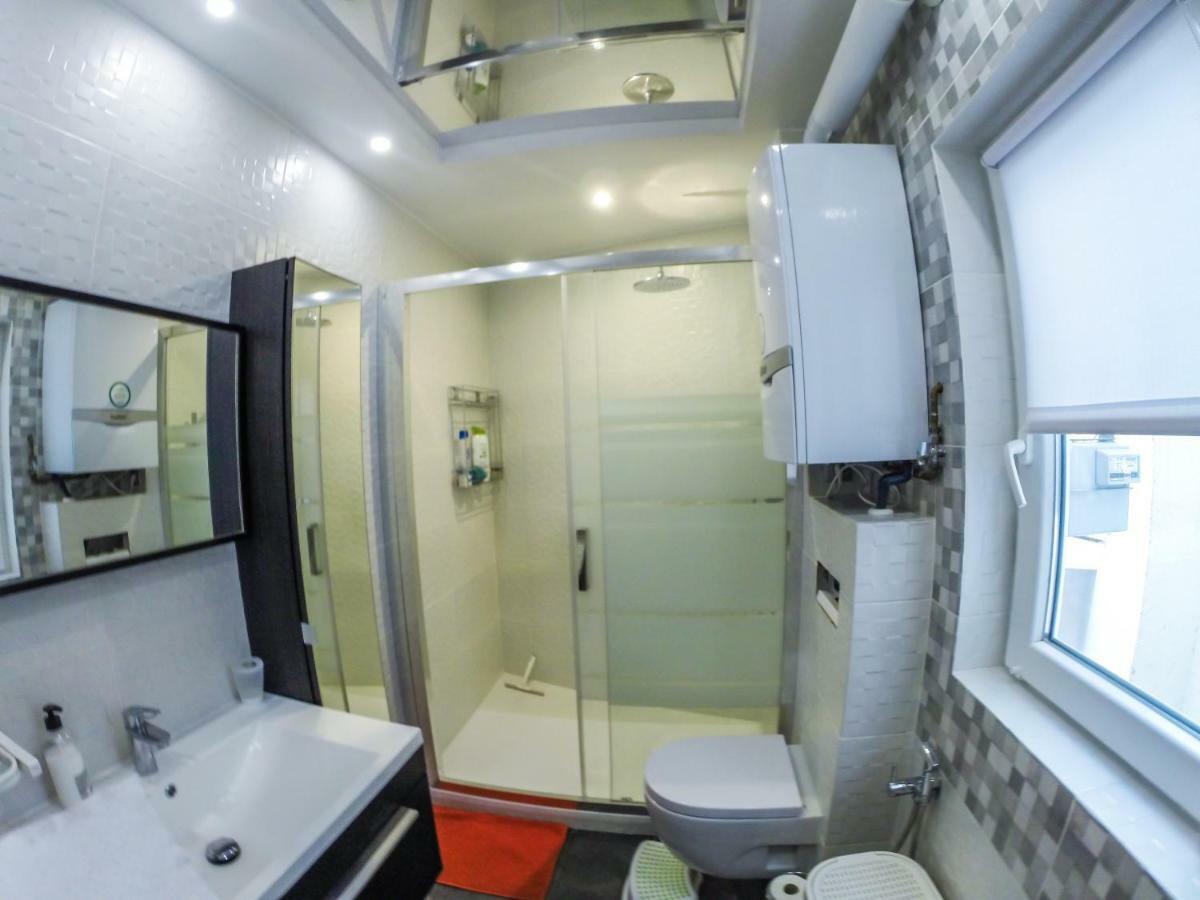 Camp Nou, Europa Fira - Modern Two-Bedroom Apartment With Heating L'Hospitalet de Llobregat Buitenkant foto