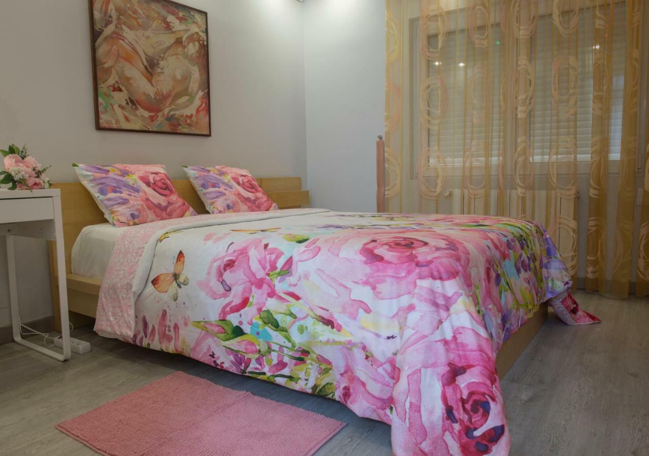 Camp Nou, Europa Fira - Modern Two-Bedroom Apartment With Heating L'Hospitalet de Llobregat Buitenkant foto